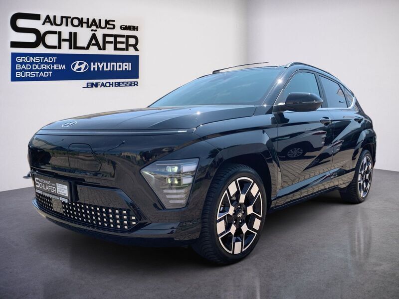 Abyss black / mic Gebraucht 2023 Hyundai Kona Prime SUV | 35.990 € (Guter Preis) - Bild 1/4