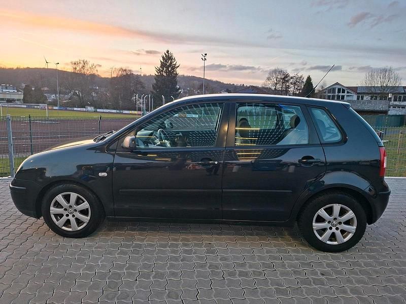 Gebraucht VW Polo 64 PS (47 kW) 2003 Schwarz Limousine
