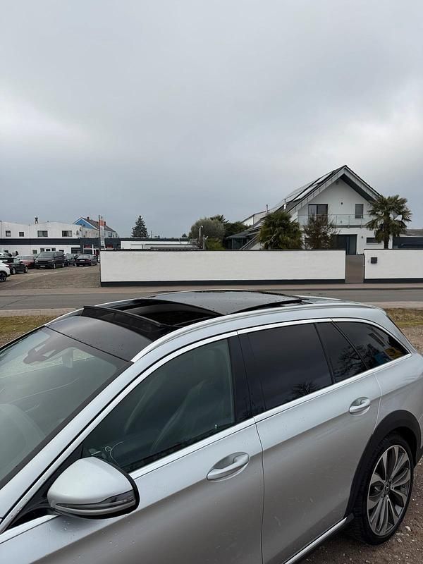 Gebraucht Mercedes E220 All-Terrain 194 PS (142 kW) 2017 Silber Kombi