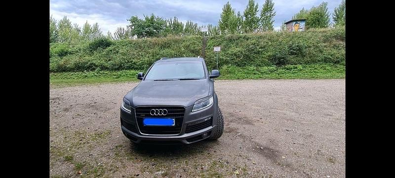 Schwarz Gebraucht 2008 Audi Q7 SUV | 11.900 € (Teuer) - Bild 1/4