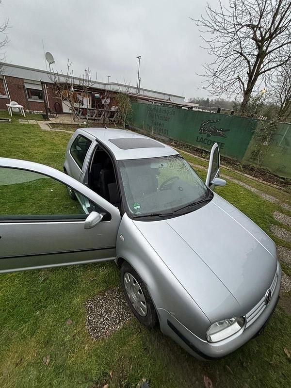 Silber Gebraucht 2003 VW Golf IV Kleinwagen | 1.299 € (Superpreis) - Bild 1/4