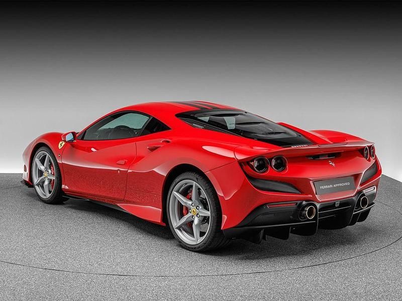 Gebraucht Ferrari F8 721 PS (530 kW) 2022 Rosso corsa Coupé