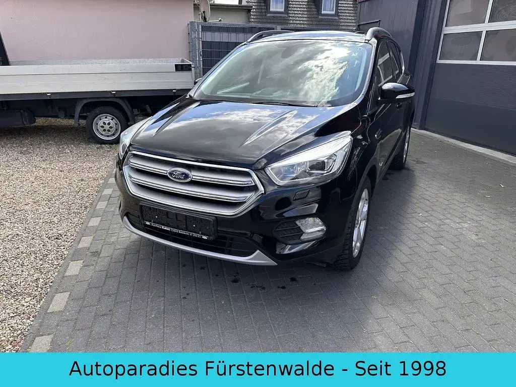 Gebraucht Ford Kuga Titanium 179 PS (131 kW) 2017 Schwarz SUV
