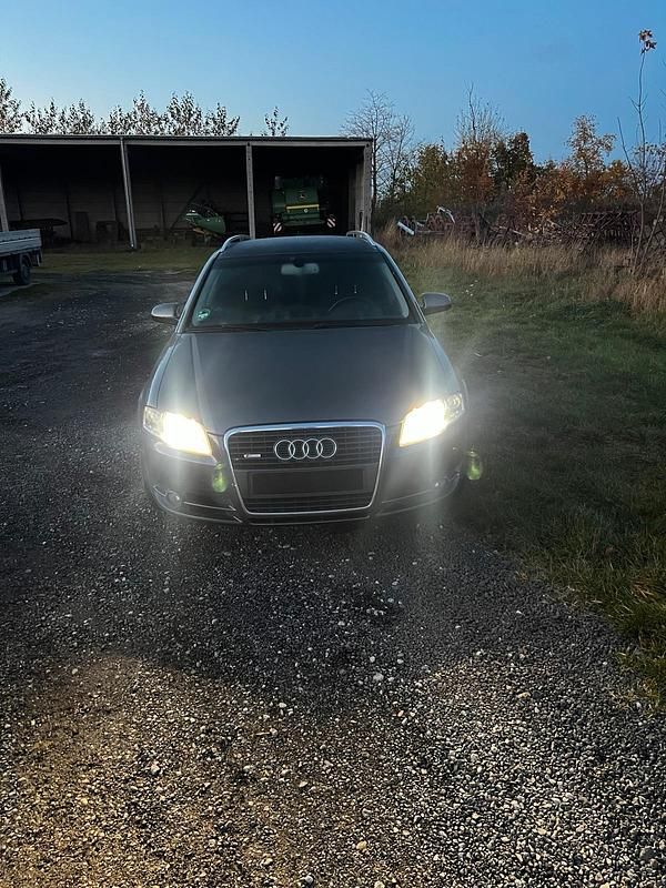 Grau Gebraucht 2007 Audi A4 S-Line Kombi | 2.600 € (Fairer Preis) - Bild 1/4
