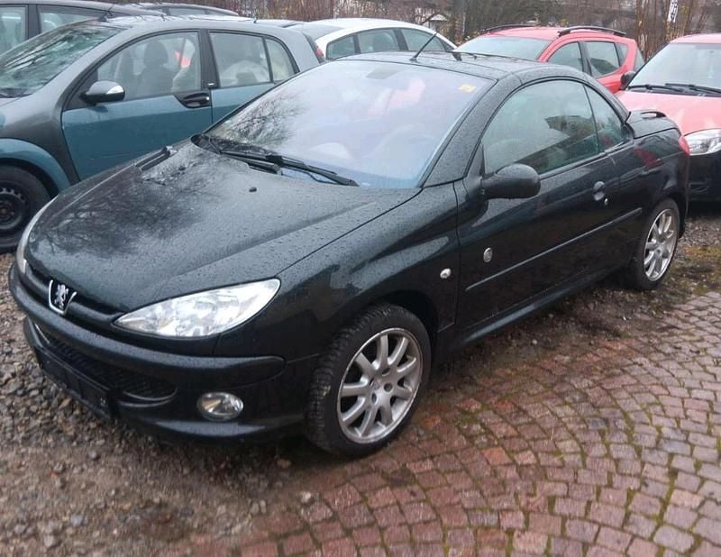 Gebraucht Peugeot 206 CC Roland Garros 109 PS (80 kW) 2007 Schwarz Cabrio