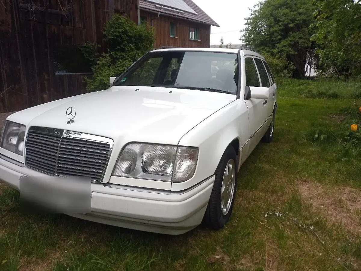 Usata Mercedes E250 116 CV (85 kW) 1994 Bianco Station wagon