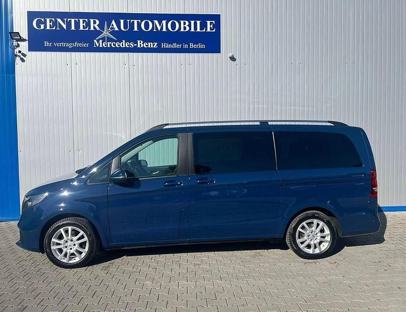 Gebraucht Mercedes V220 163 PS (119 kW) 2021 Blau Van / Kleinbus
