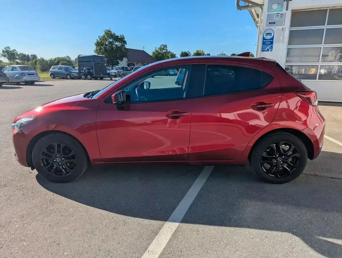 Gebraucht Mazda 2 Kizoku 90 PS (66 kW) 2019 Rot Kleinwagen