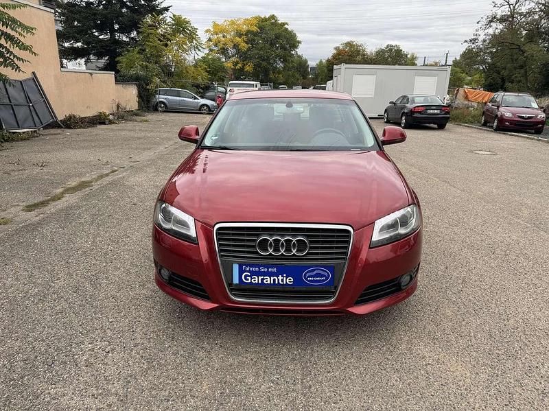 Gebraucht Audi A3 Attraction 125 PS (91 kW) 2009 Granatrot Limousine