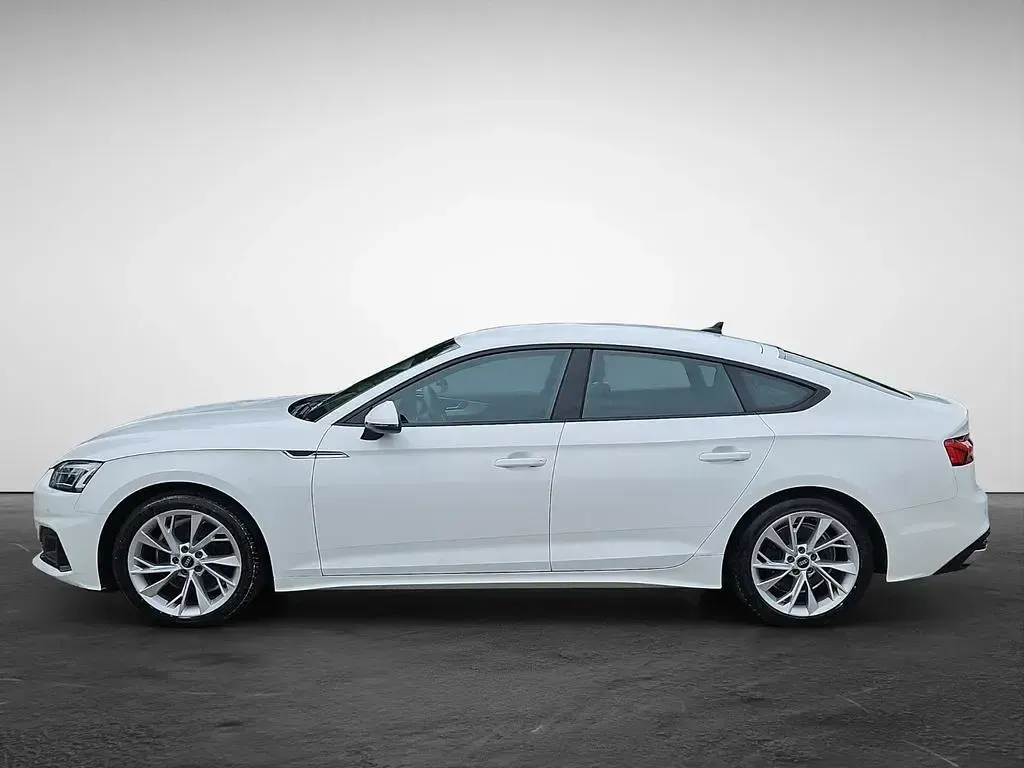 Gebraucht Audi A5 Sportback Advanced Plus 163 PS (119 kW) 2022 Ibisweiß Kleinwagen