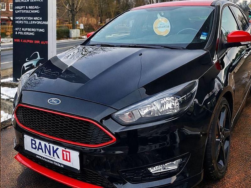Gebraucht Ford Focus ST-Line 125 PS (91 kW) 2017 Schwarz Limousine