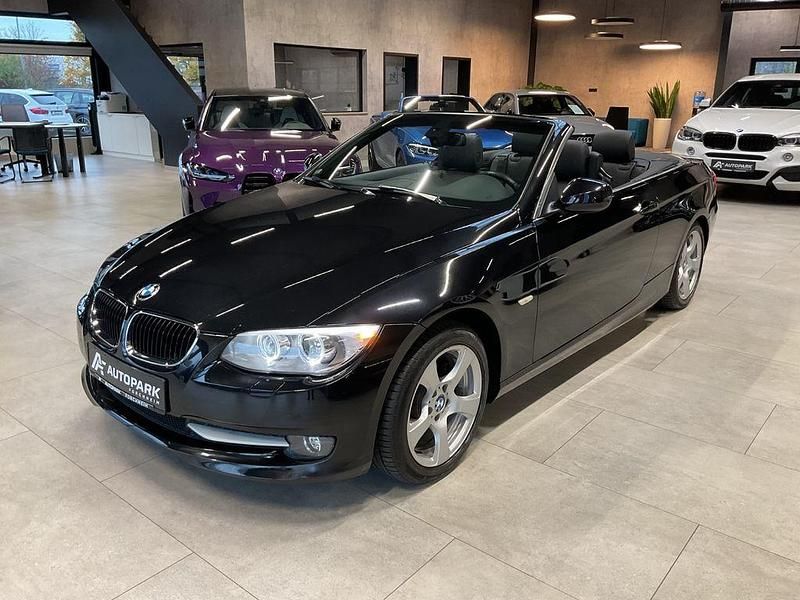 Schwarz Gebraucht 2012 BMW 320 Cabriolet Comfort Edition Cabrio | 12.980 € (Etwas zu teuer) - Bild 1/4