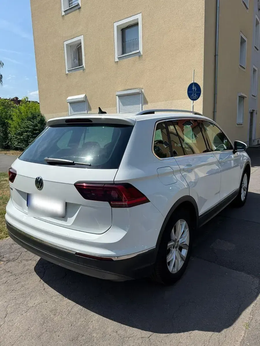 Gebraucht VW Tiguan Highline 150 PS (110 kW) 2019 Weiß SUV