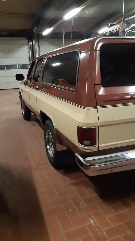 Używany GMC Sierra 239 KM (175 kW) 1986 Beżowy Pickup