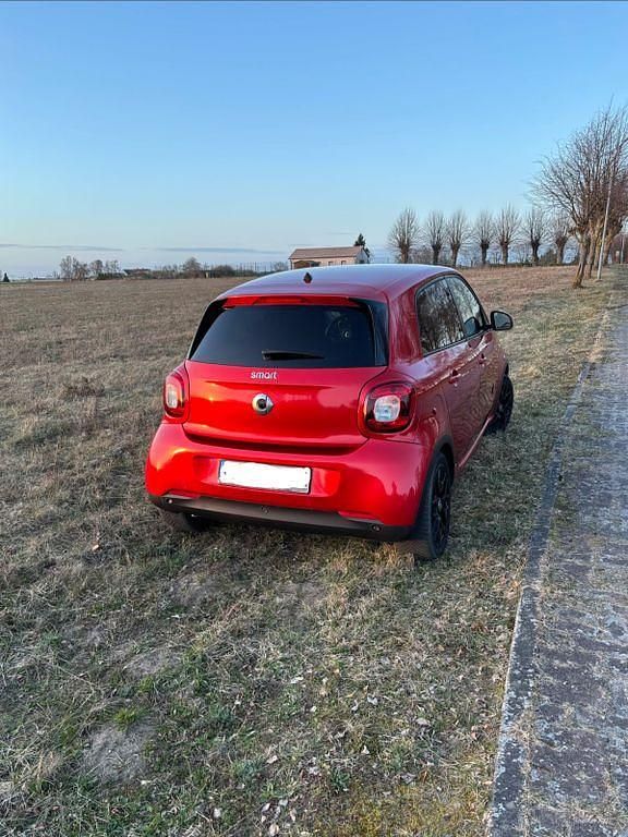 Second-hand Smart ForFour Passion 71 CP (52 kW) 2017 Roșu Hatchback