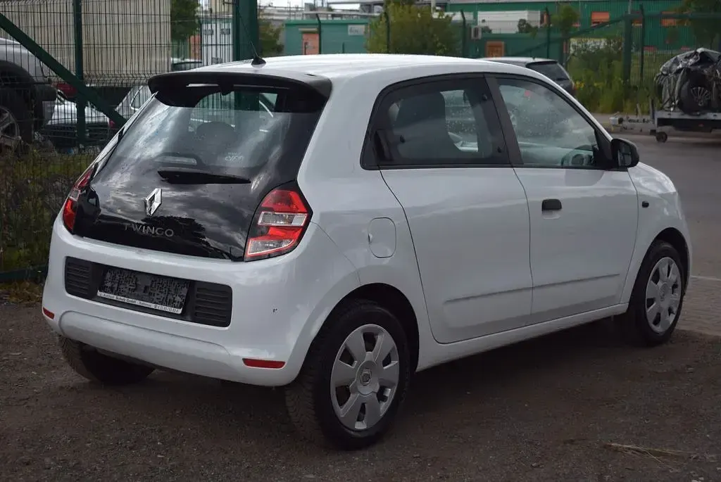 Gebraucht Renault Twingo Life 69 PS (50 kW) 2016 Weiß Kleinwagen