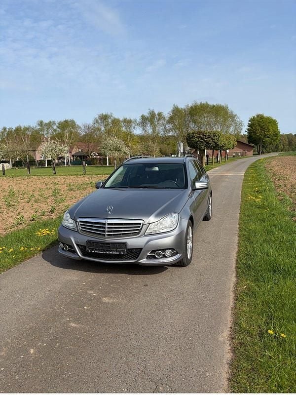 Gebraucht Mercedes C200 Elegance 184 PS (135 kW) 2013 Grau Kombi