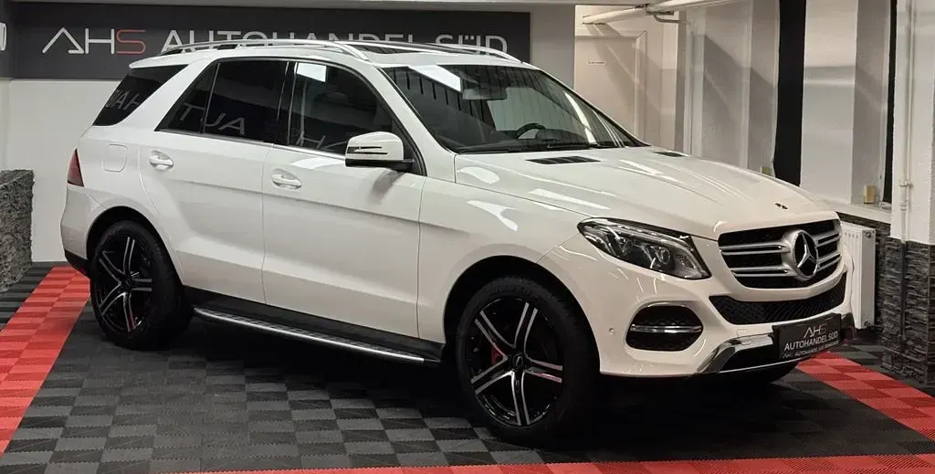 Gebraucht Mercedes GLE350 AMG line 258 PS (189 kW) 2017 Polarweiss  unilack SUV