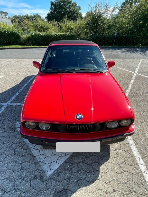 Rot Gebraucht 1990 BMW 320 Cabriolet Performance Cabrio | 16.900 € - Bild 1/4
