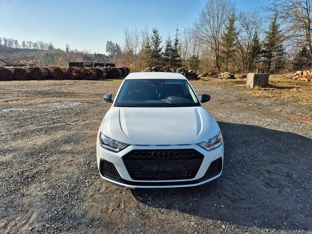 Gebraucht Audi A1 Sportback Advanced 95 PS (69 kW) 2023 Weiß Kleinwagen