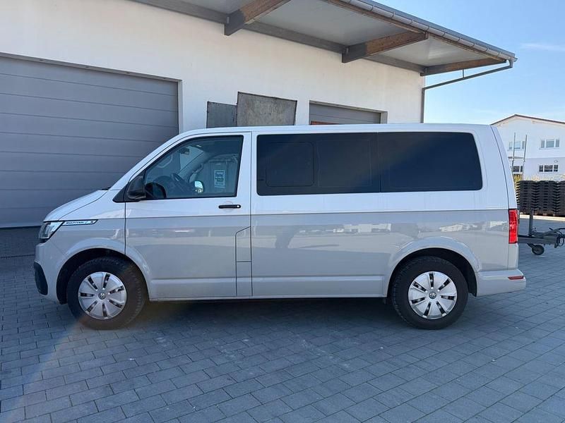 Gebraucht VW Multivan Family 110 PS (80 kW) 2021 Grau Van
