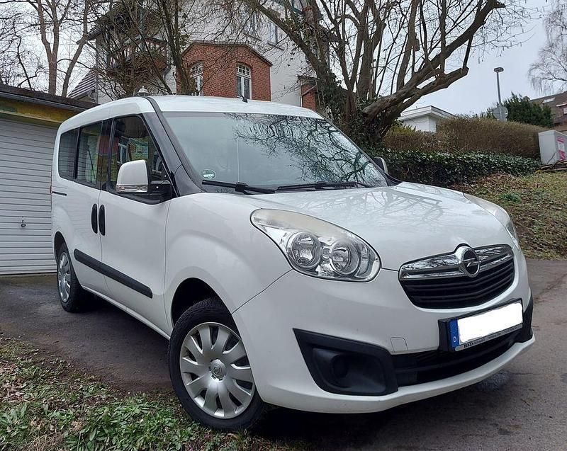 Gebraucht Opel Combo Edition 120 PS (88 kW) 2016 Weiß Van / Kleinbus