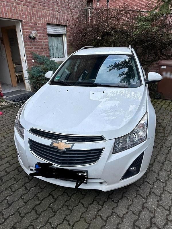 Gebraucht Chevrolet Cruze LT 131 PS (96 kW) 2012 Weiß Kombi