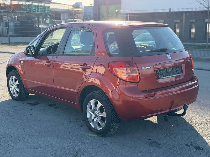 Gebraucht Suzuki SX4 120 PS (88 kW) 2009 Orange Limousine