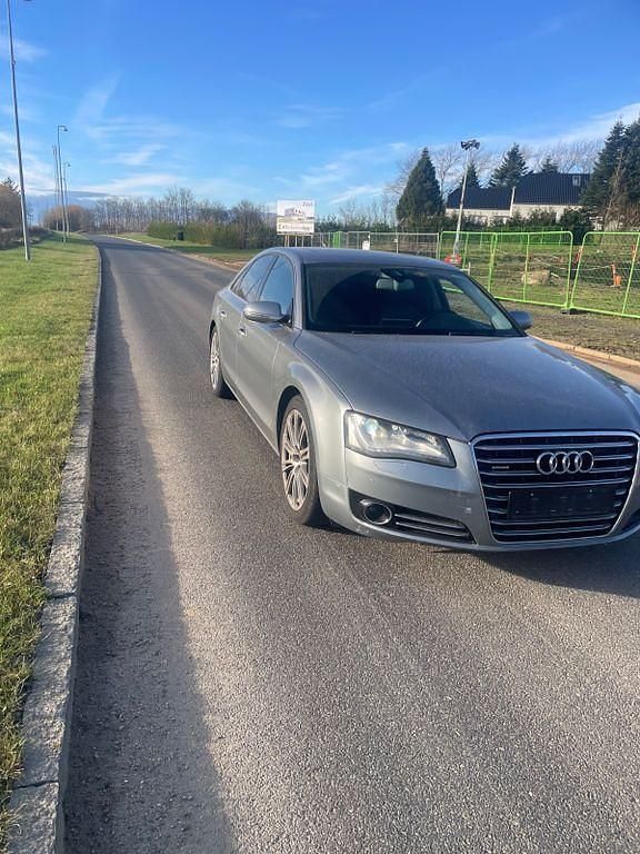 Gebraucht Audi A8 351 PS (258 kW) 2010 Grau Limousine