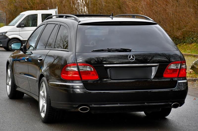 Gebraucht Mercedes E350 AMG 292 PS (214 kW) 2008 Schwarz Kombi