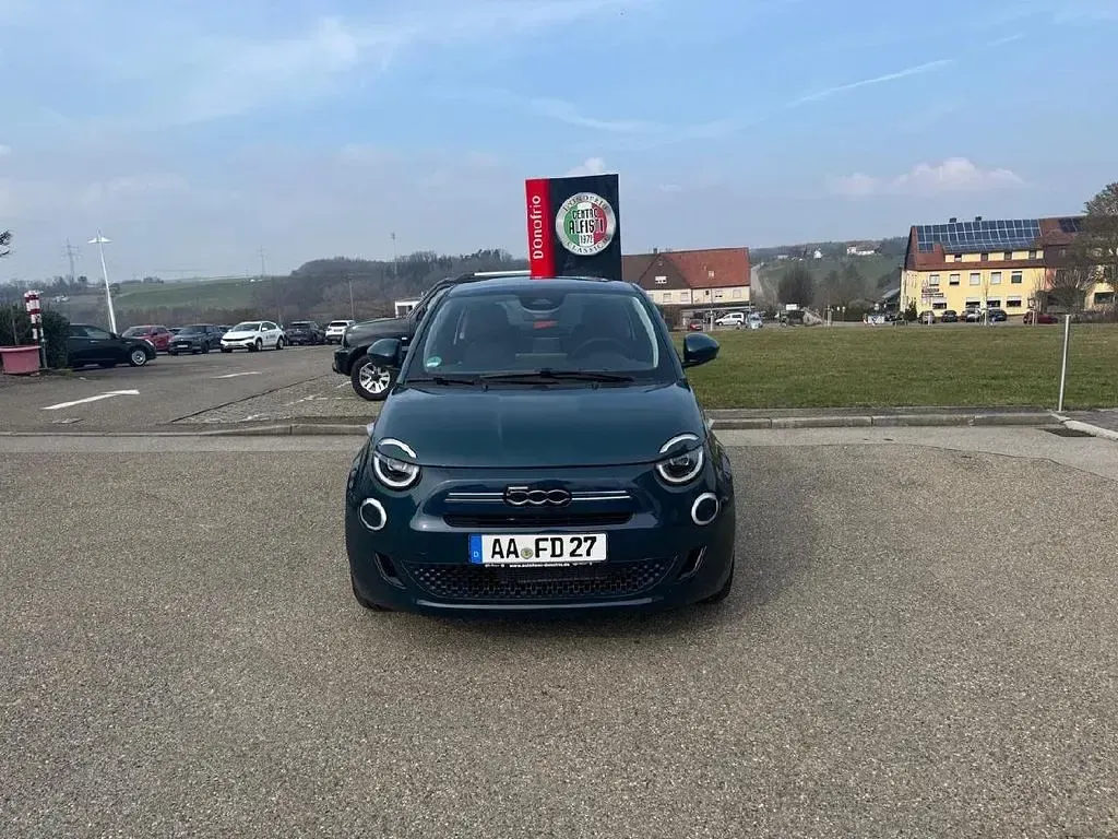 Gebraucht Fiat 500 65 PS (47 kW) 2026 Ozean grün metallic Limousine