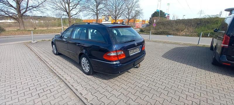 Second-hand Mercedes E280 232 CP (170 kW) 2006 Albastru Break