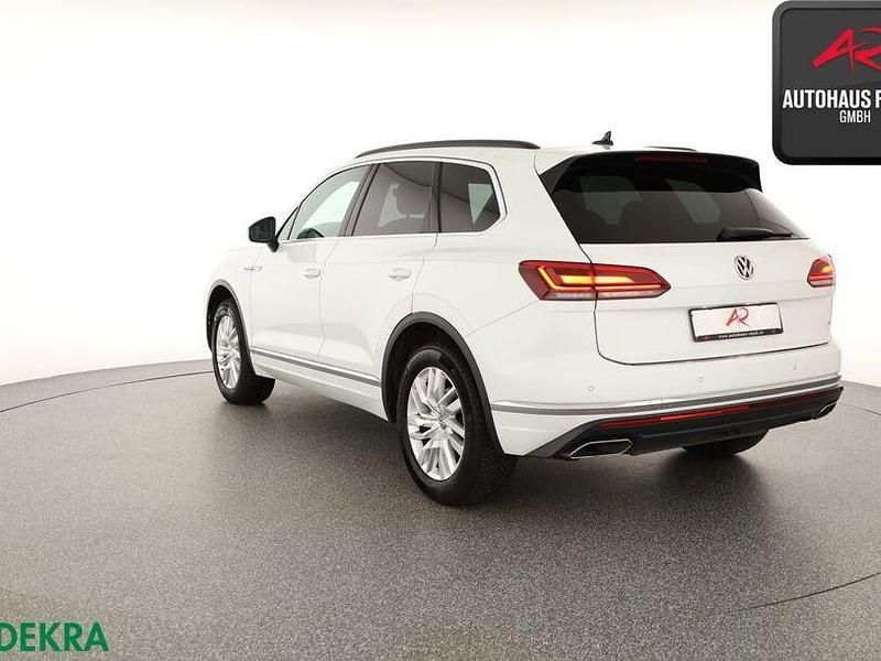 Gebraucht VW Touareg Elegance 286 PS (210 kW) 2018 Pure white SUV