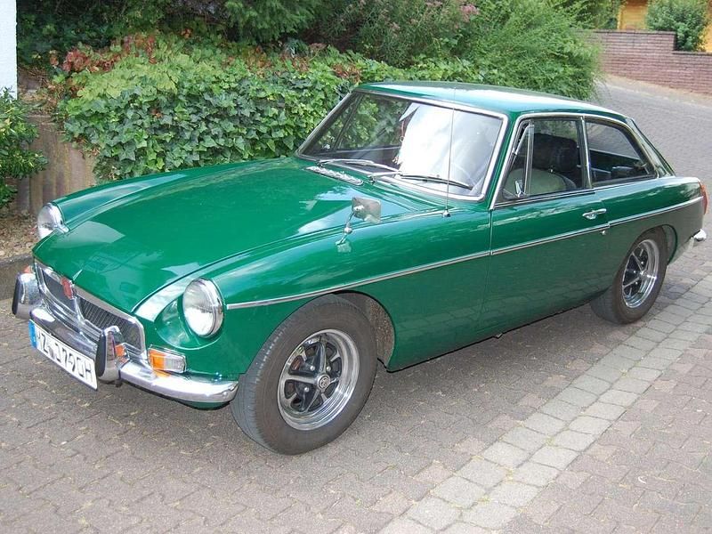Grün Gebraucht 1973 MG B GT Coupé | 13.200 € - Bild 1/4
