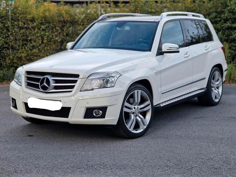 Weiß Gebraucht 2010 Mercedes GLK320 SUV | 8.499 € (Guter Preis) - Bild 1/4