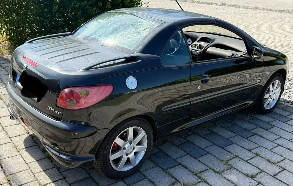 Gebraucht Peugeot 206 CC 109 PS (80 kW) 2003 Schwarz Cabrio