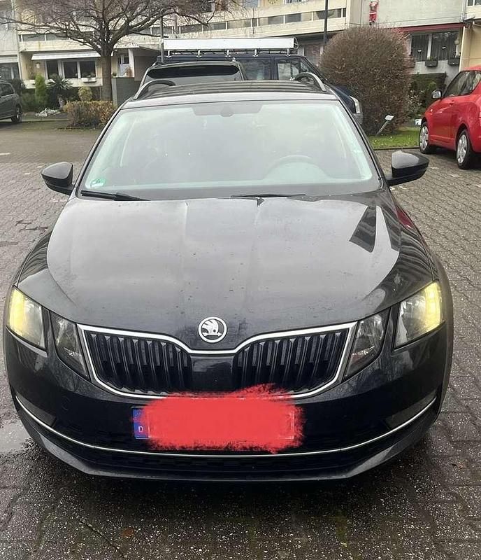 Gebraucht 2017 Skoda Octavia Ambition Kombi | 14.800 € (Fairer Preis) - Bild 1/4