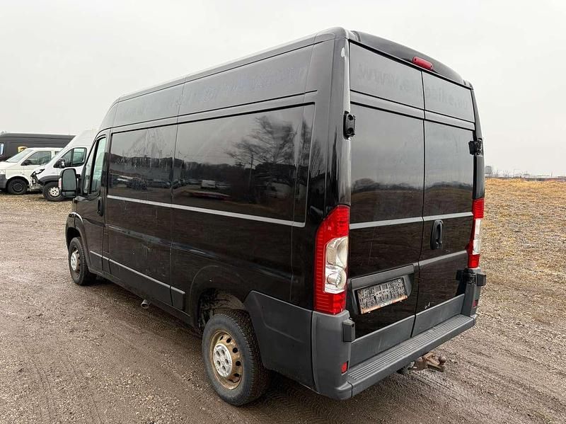 Gebraucht Peugeot Boxer 131 PS (96 kW) 2013 Schwarz Van