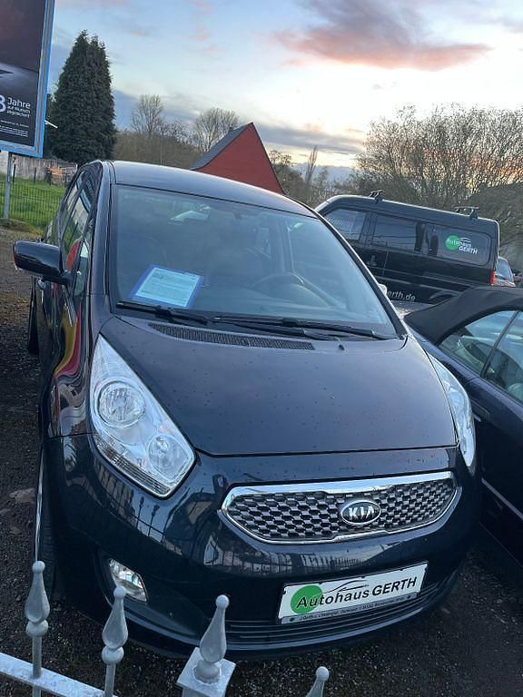 Gebraucht Kia Venga 125 PS (91 kW) 2010 Schwarz Kleinwagen