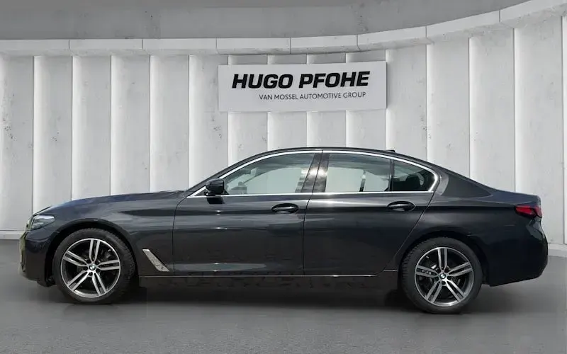 Gebraucht BMW 520 190 PS (139 kW) 2022 Grau Limousine