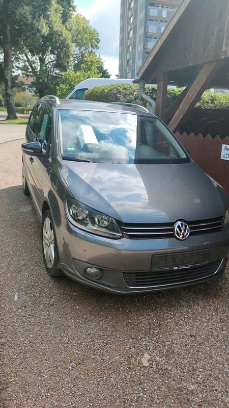 Grau Gebraucht 2011 VW Touran Van / Kleinbus | 7.000 € (Fairer Preis) - Bild 1/4