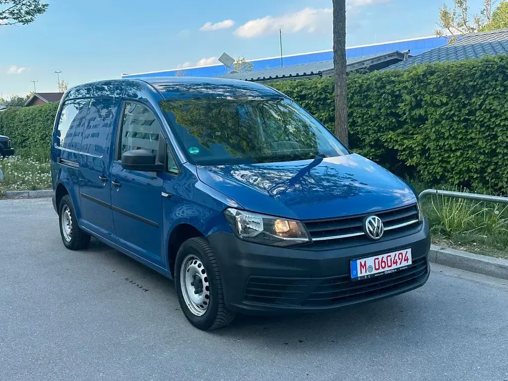Usata VW Caddy 102 CV (75 kW) 2020 Blu Monovolume