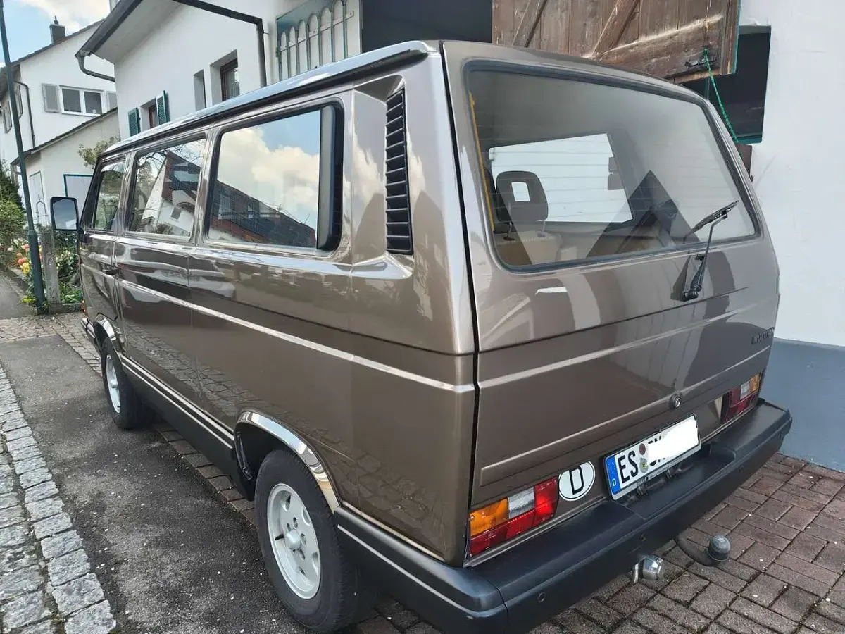 Używany VW Multivan 69 KM (50 kW) 1989 Brązowy Minivan