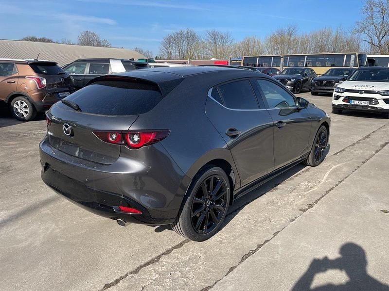 Nowe Mazda 3 Nagisa 140 KM (102 kW) 2026