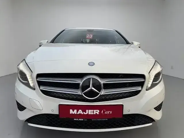 Gebraucht Mercedes A200 136 PS (100 kW) 2014 Weiß Limousine