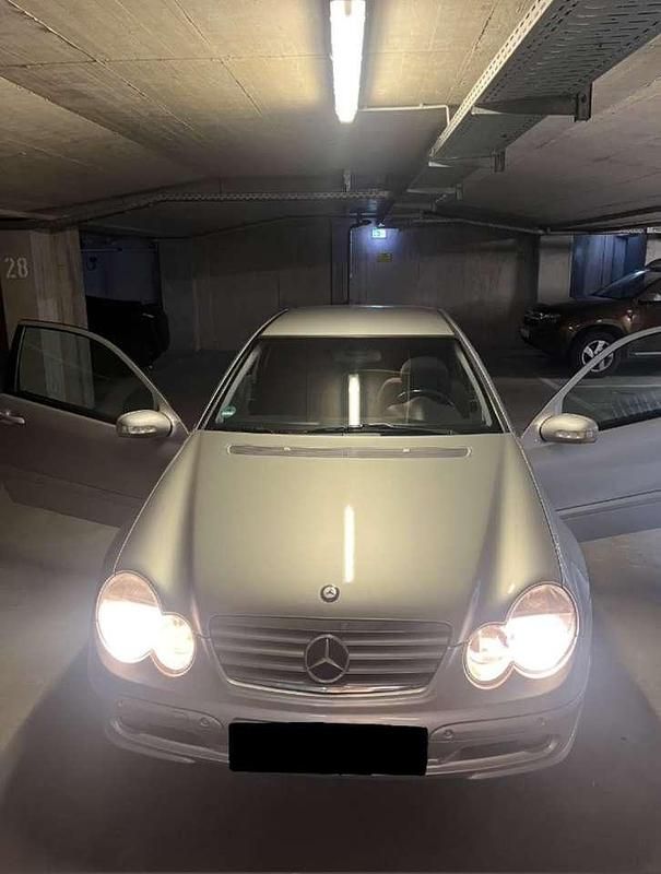 Silber Gebraucht 2002 Mercedes C200 Coupé | 2.600 € (Fairer Preis) - Bild 1/4
