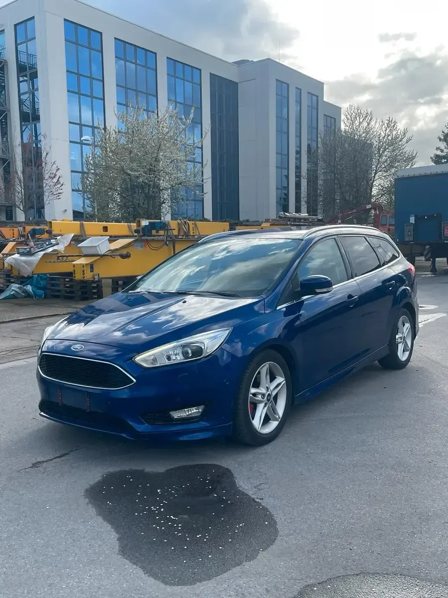 Usata Ford Focus 182 CV (133 kW) 2018 Blu Station wagon