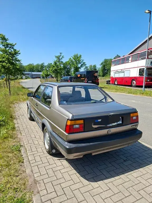 Gebraucht VW Jetta 69 PS (50 kW) 1989 Gelb Limousine