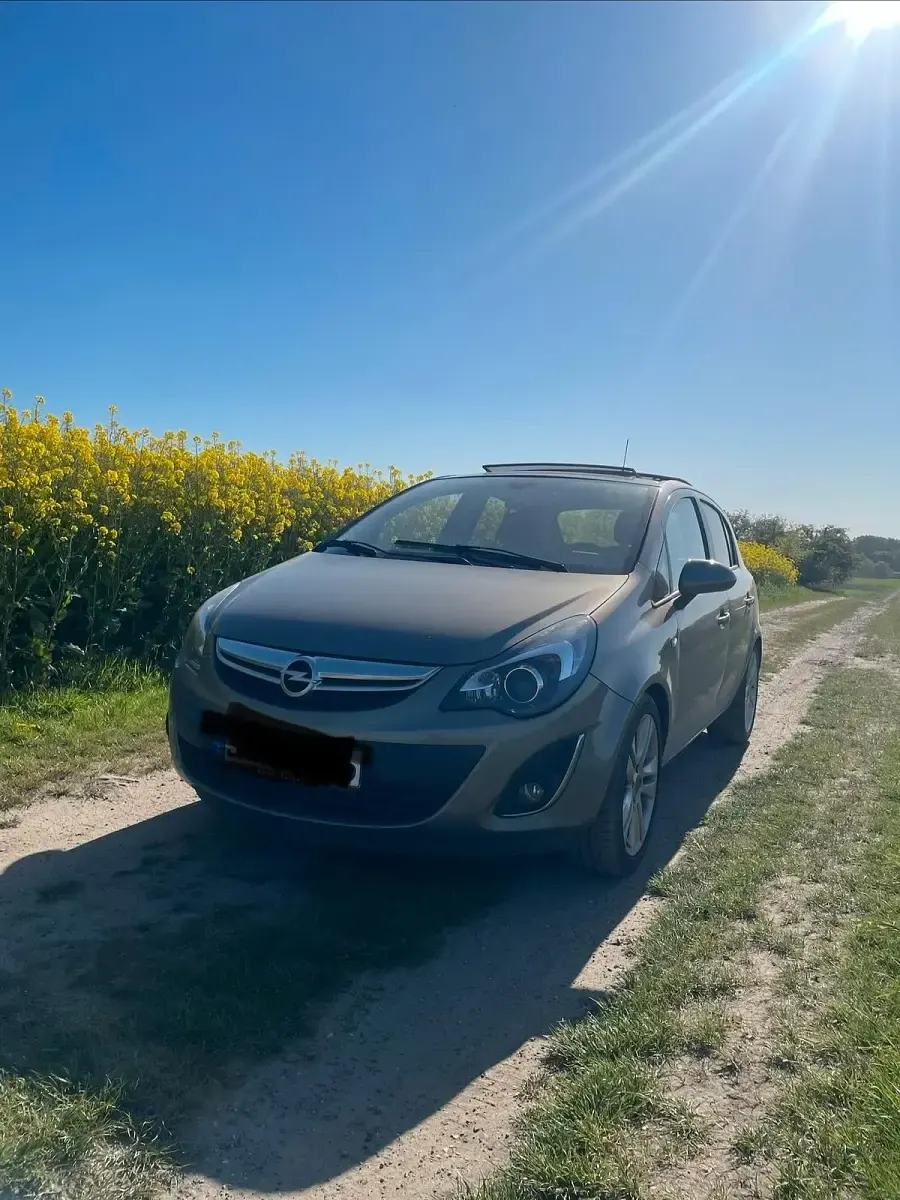 Gebraucht Opel Corsa Edition 101 PS (74 kW) 2014 Gold Kleinwagen