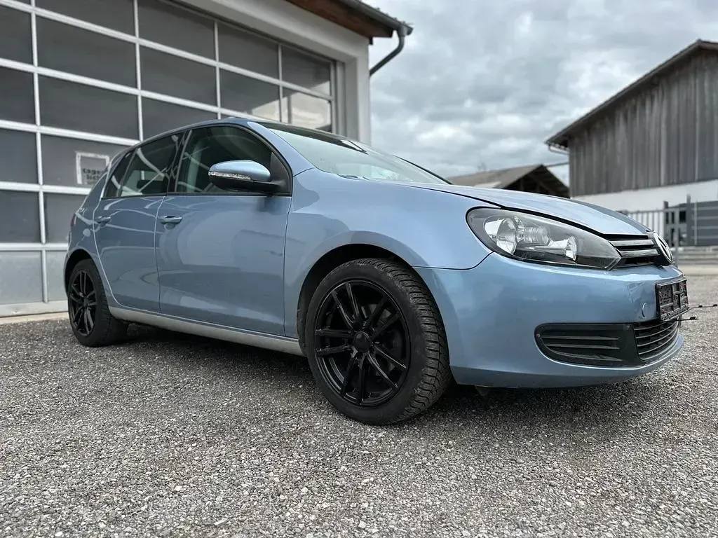 Gebraucht VW Golf VI Trendline 102 PS (75 kW) 2009 Blau Limousine